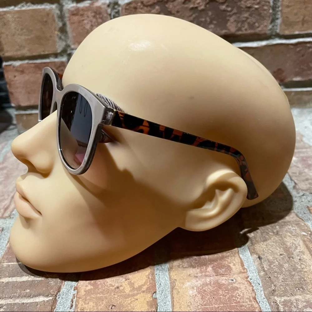 NWOT Oversized Sunglasses